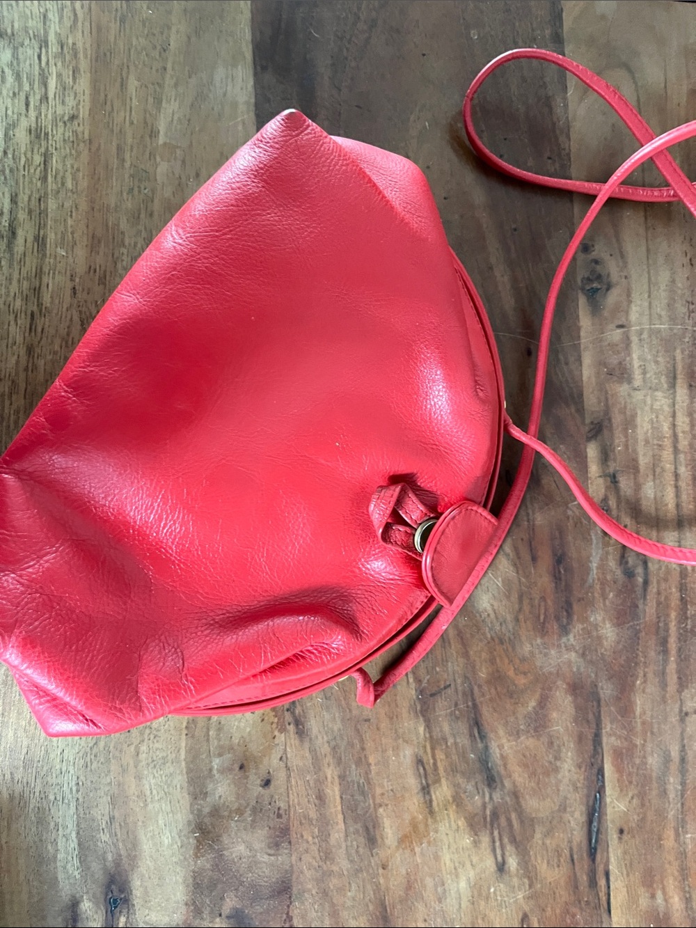 Compact Red Leather Crossbody Bag with Slim Strap